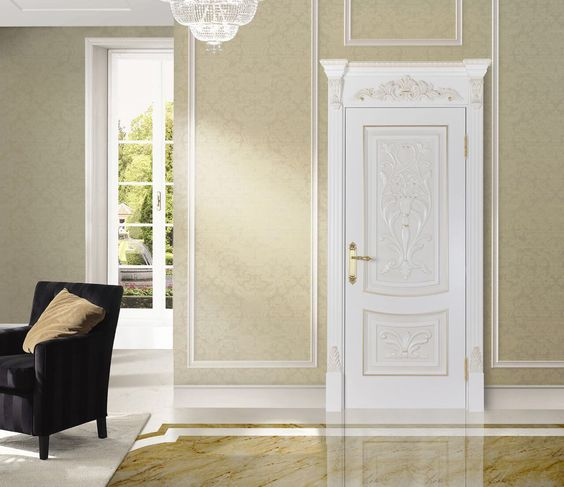 Как отреставрировать белую дверь?