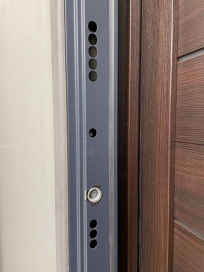 Входная дверь  