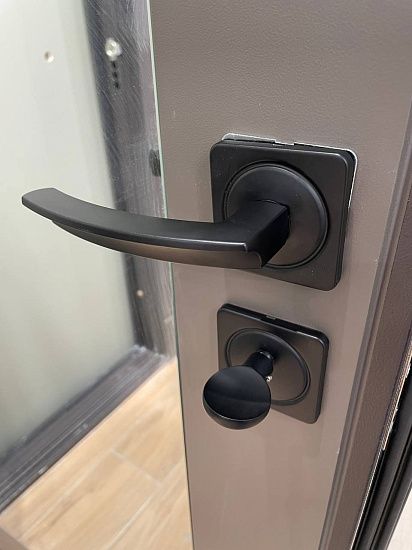 Входная дверь  